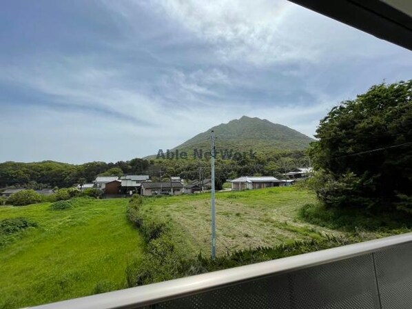 霊丘公園体育館駅 車移動7分  3.3km 2階の物件内観写真